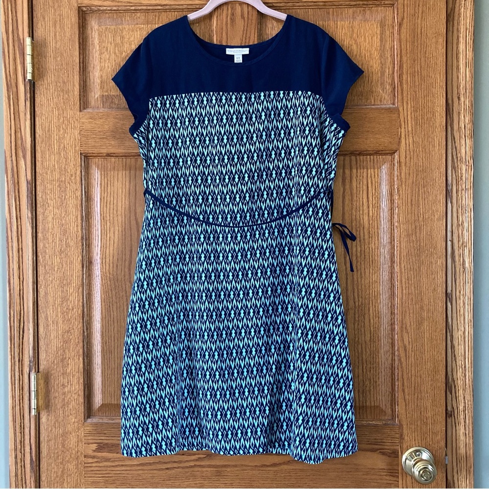 5/$15 Liz Lange Maternity Blue & Light Blue Print Lightweight Dress M Maternity